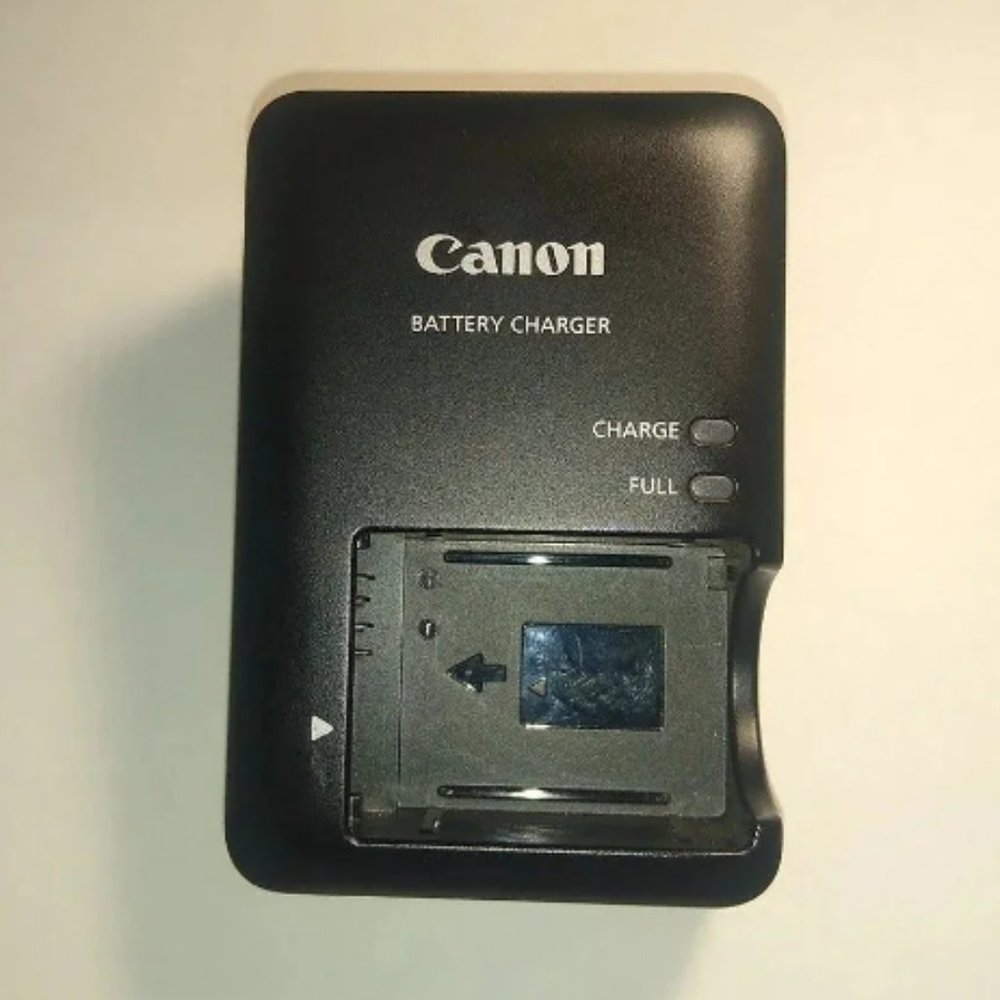 Canon Battery Charger - Good Condition